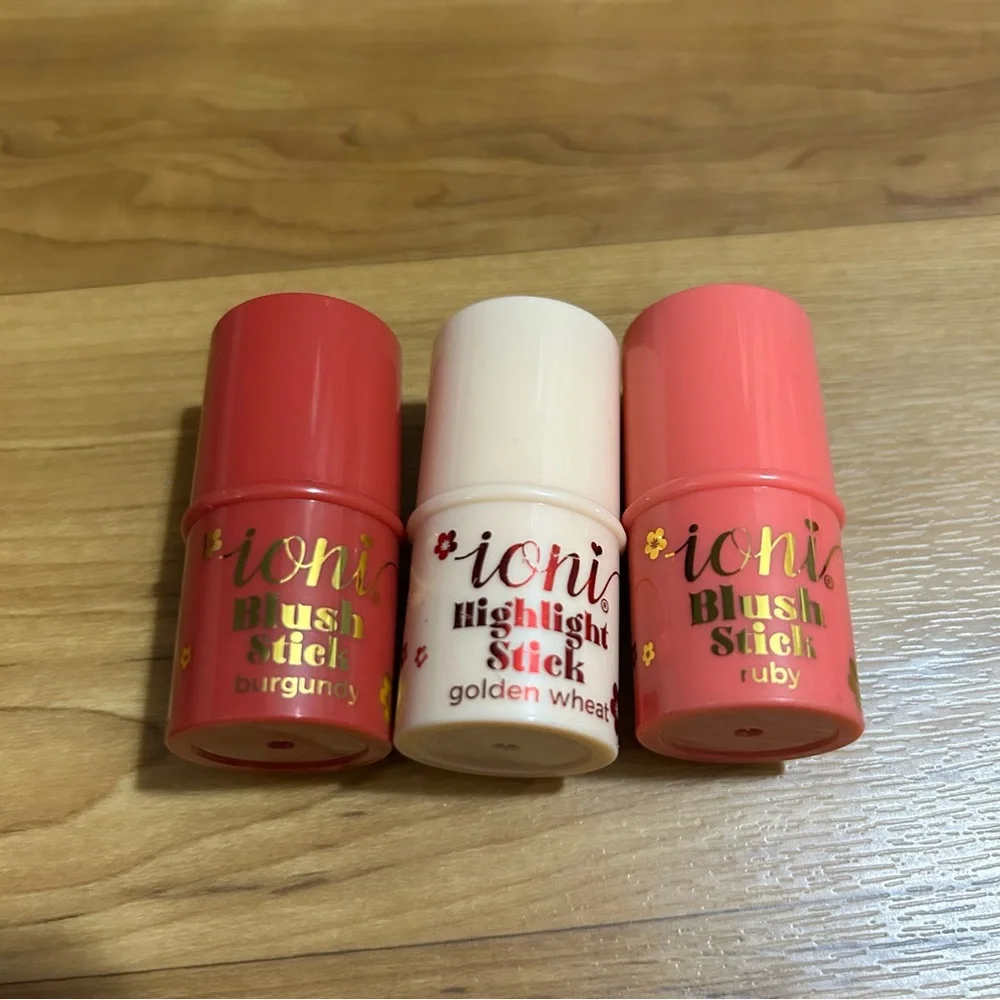Ioni Lunar Zodiac Blush and Highlighter Trio - Pink, Cream, Coral